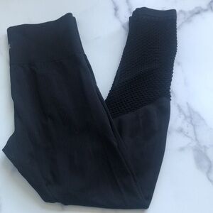 Victoria's Secret PINK Ultimate Black Mesh Laser Cut Leggings Size Small